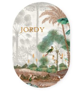 Ovaal geboortekaartje met botanische jungle palmbomen en varens. Hip geboortekaartje met speelse details zoals de giraffe en panter.
